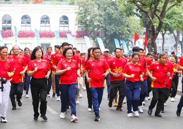 Phát động phong trào “Mỗi người dân lựa chọn ít nhất một môn thể thao phù hợp để tập luyện thường xuyên”