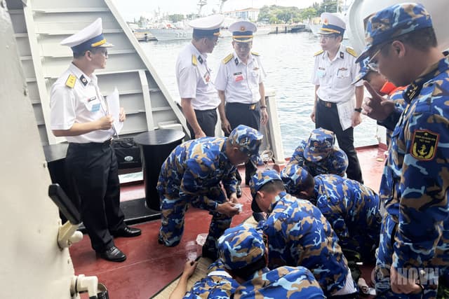 Chấm thi 4 chuyên ngành hậu cần tại Lữ đoàn 162