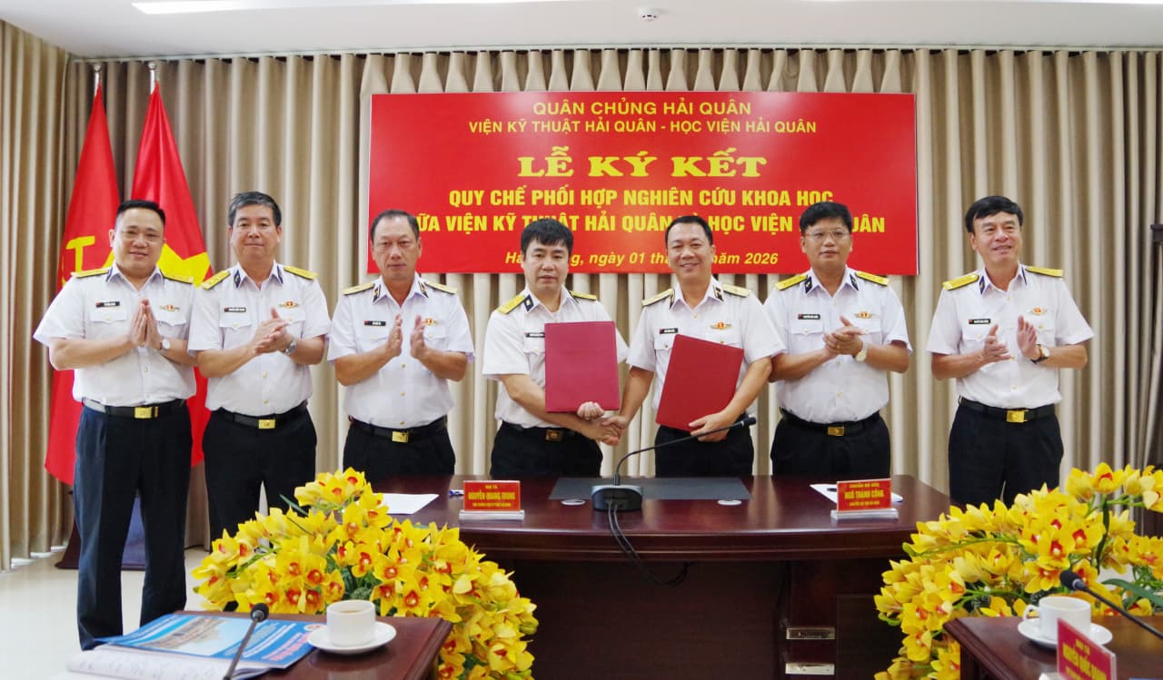 Viện Kỹ thuật Hải quân và Học viện Hải quân ký kết quy chế phối hợp nghiên cứu khoa học