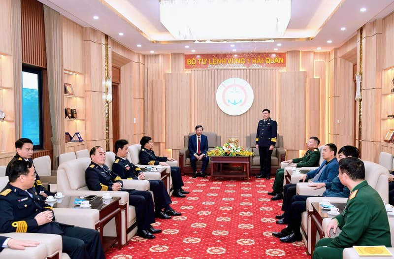 Lãnh đạo TP. Hải Phòng thăm, chúc Tết cán bộ, chiến sĩ Vùng 1 Hải quân