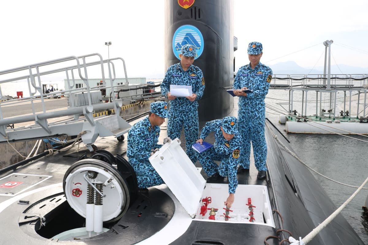 Vững vàng ý chí, sáng niềm tin, canh giữ bình yên cho Tổ quốc