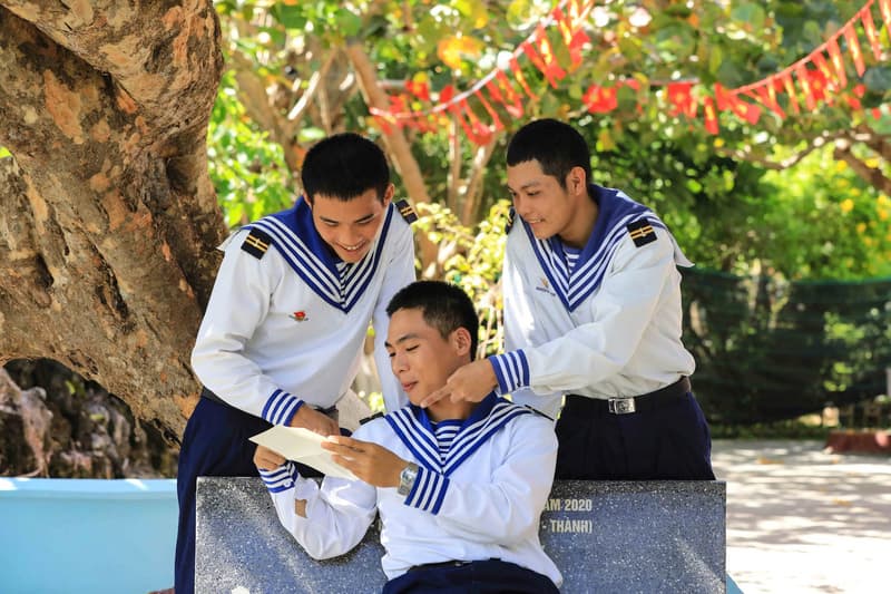 Xuân về trên đảo Trường Sa