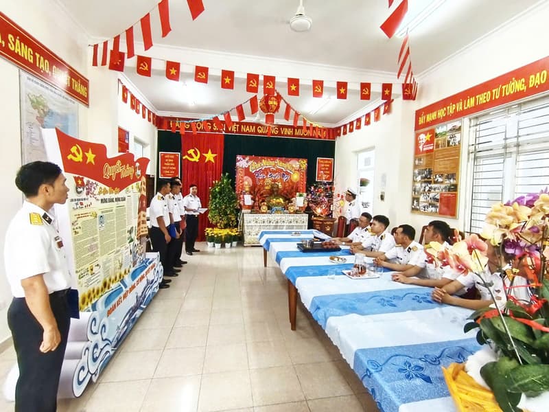 Rộn ràng không khí đón Tết ở Lữ đoàn 162