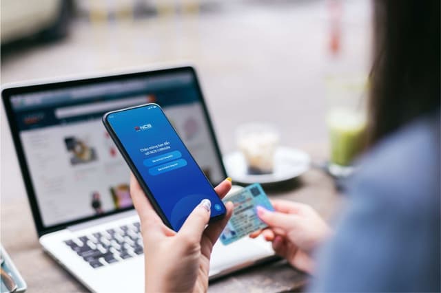 Từ 1/3, điện thoại "bẻ khóa" không thể mở ứng dụng ngân hàng