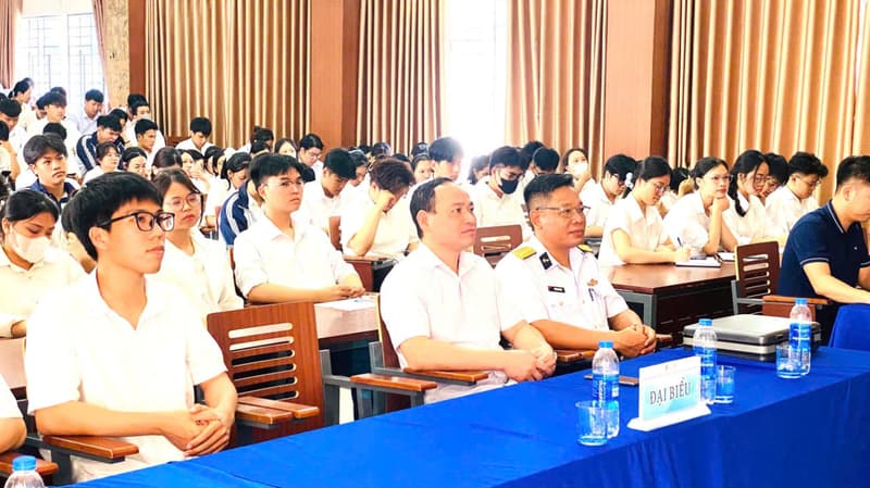 Nhà máy X56 tuyên truyền biển đảo tại Thái Nguyên