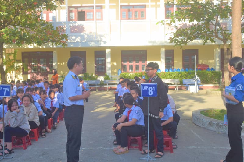 Học viện Hải quân tuyên truyền về truyền thống 96 năm Đảng Cộng sản Việt Nam