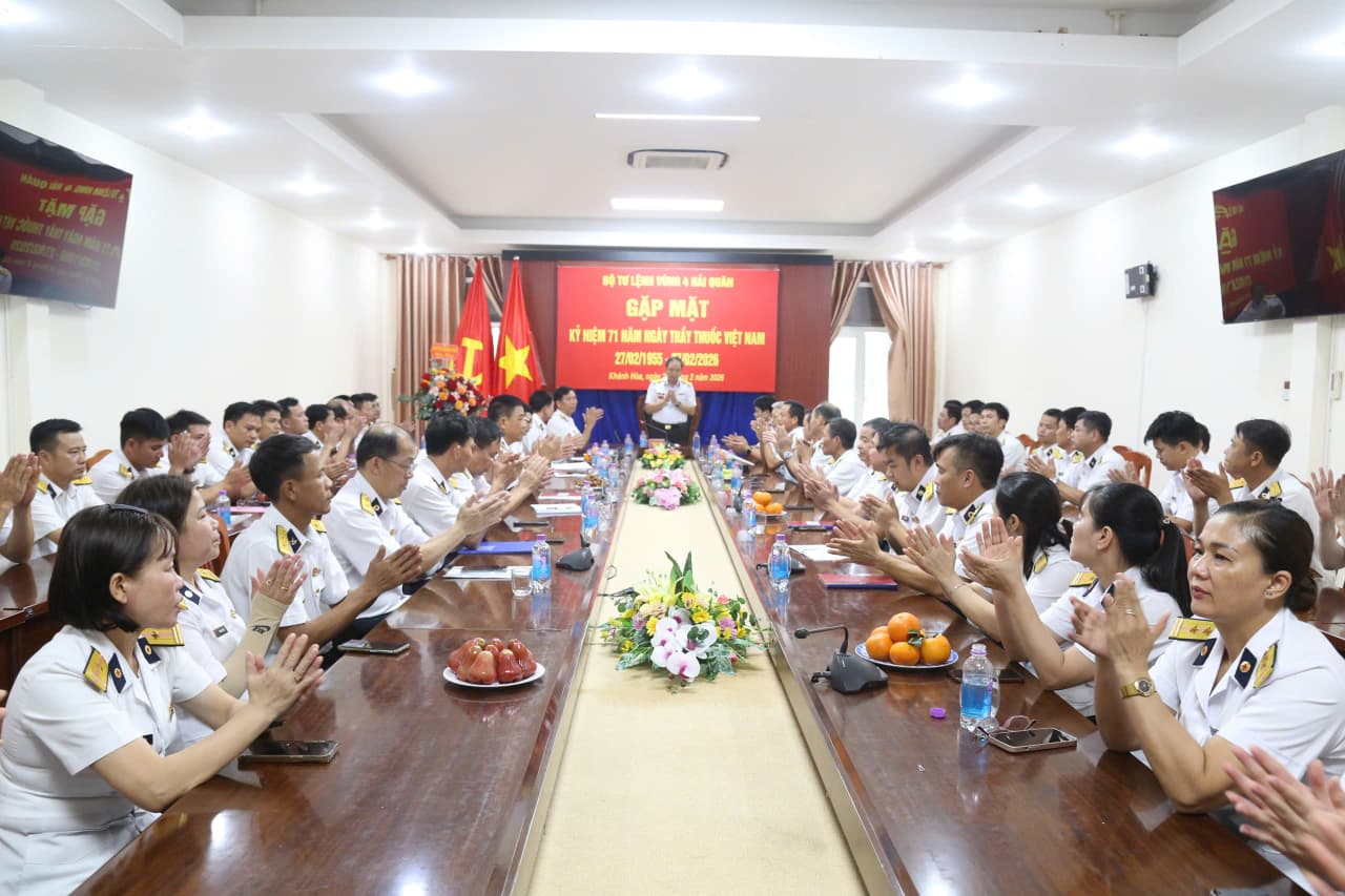 Vùng 4 Hải quân gặp mặt kỷ niệm 71 năm Ngày Thầy thuốc Việt Nam