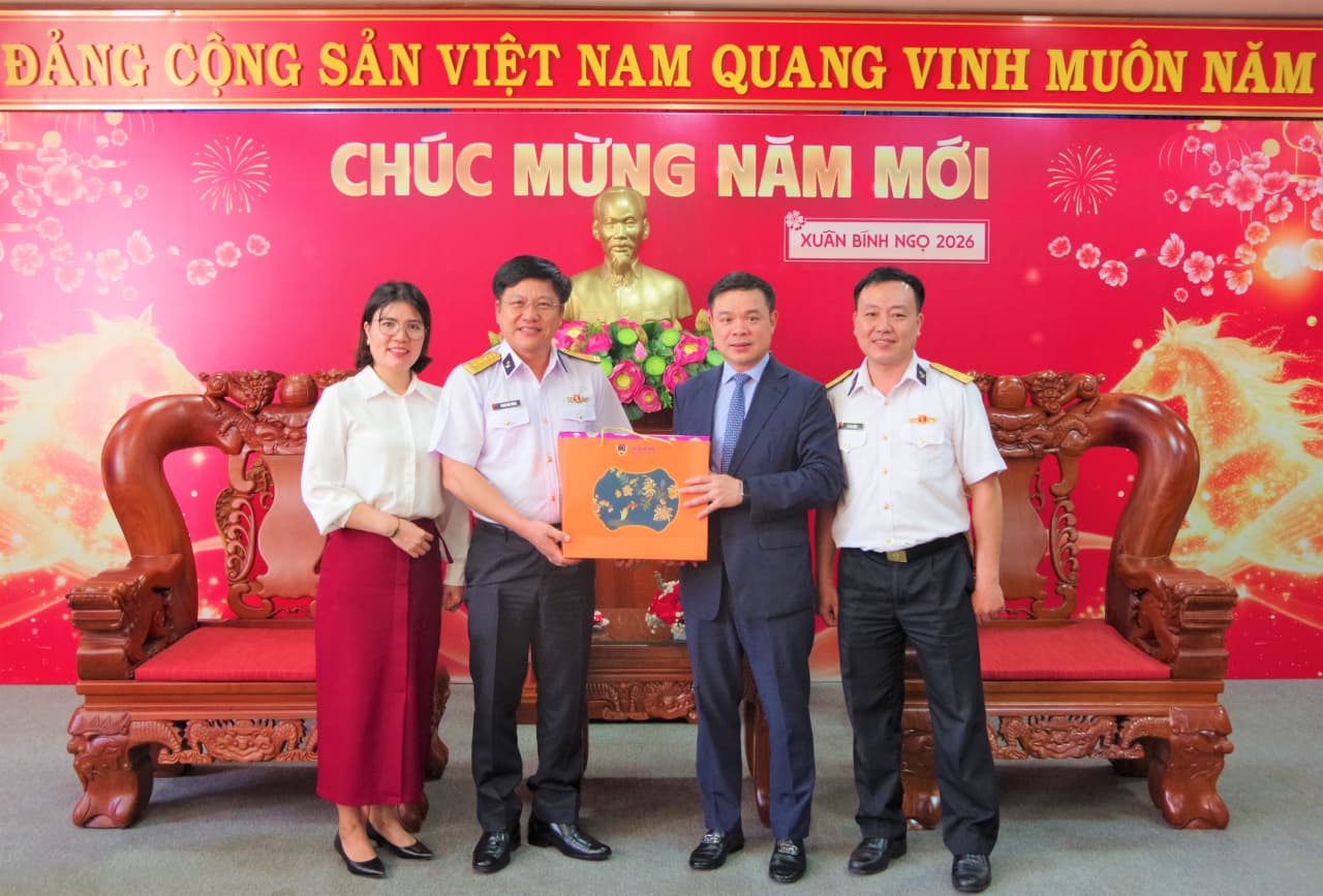 Học viện Hải quân chúc Tết các cơ quan, đơn vị tỉnh Đắk Lắk
