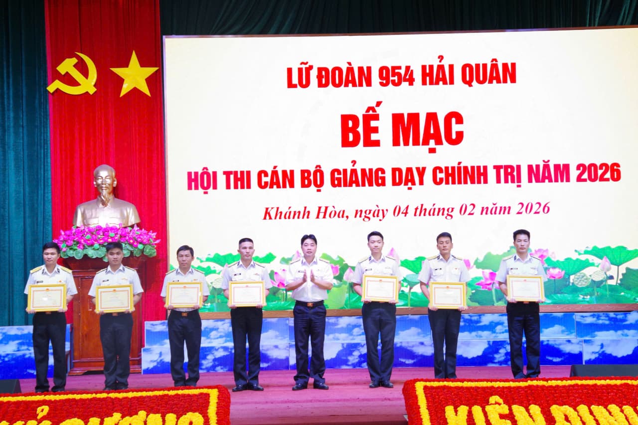 Lữ đoàn 954 không ngừng nâng cao chất lượng giảng dạy chính trị