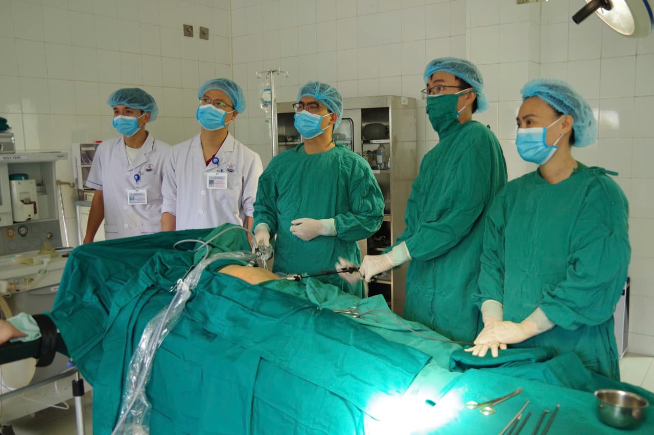 Viện Y học Hải quân phẫu thuật miễn phí cho bệnh nhân dân tộc H’Mông