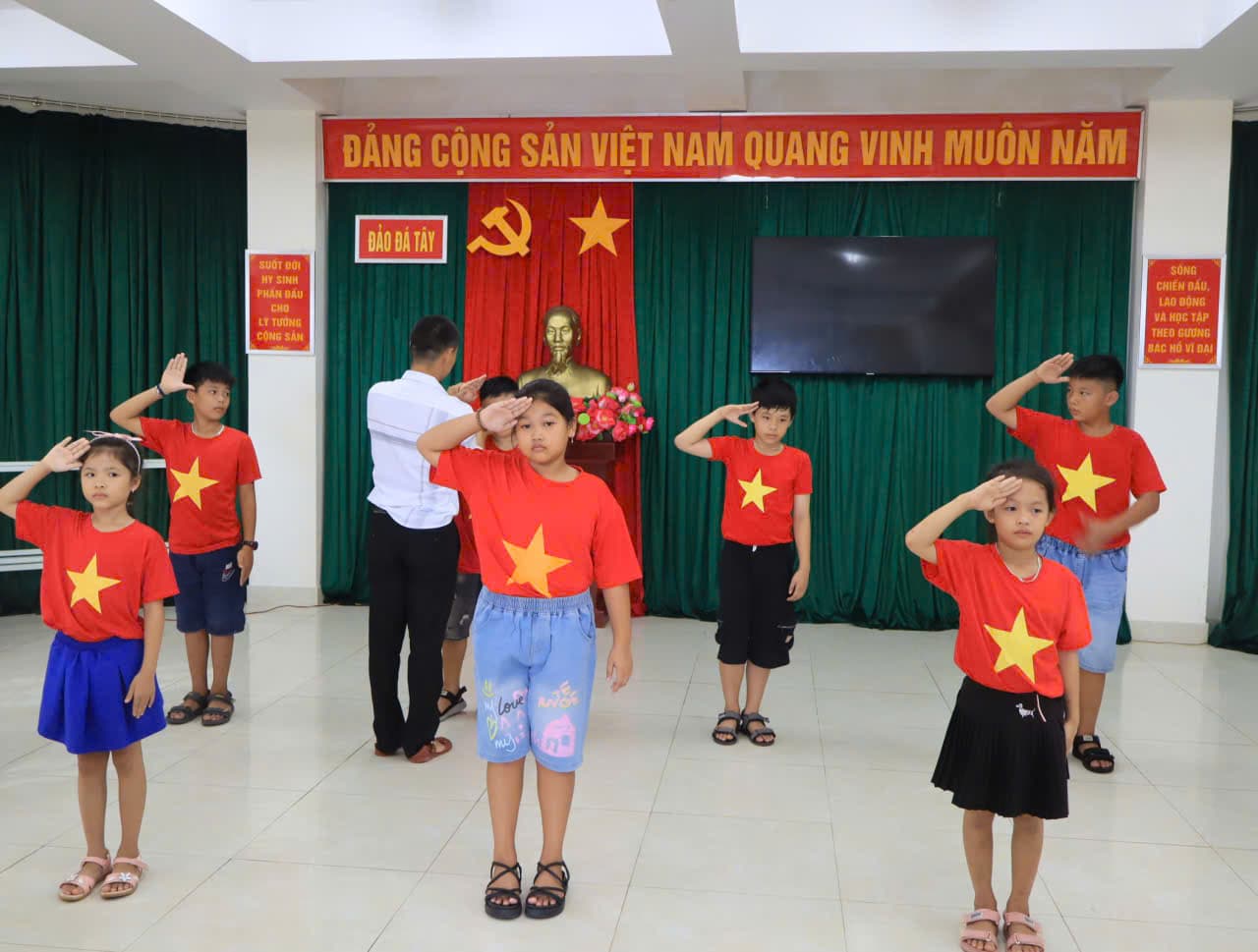 Để Tết thiếu nhi ở Trường Sa ấm áp nghĩa tình
