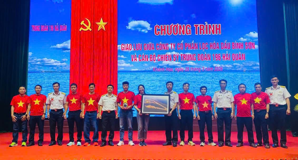 Trung đoàn 196: Tăng cường đoàn kết quân dân