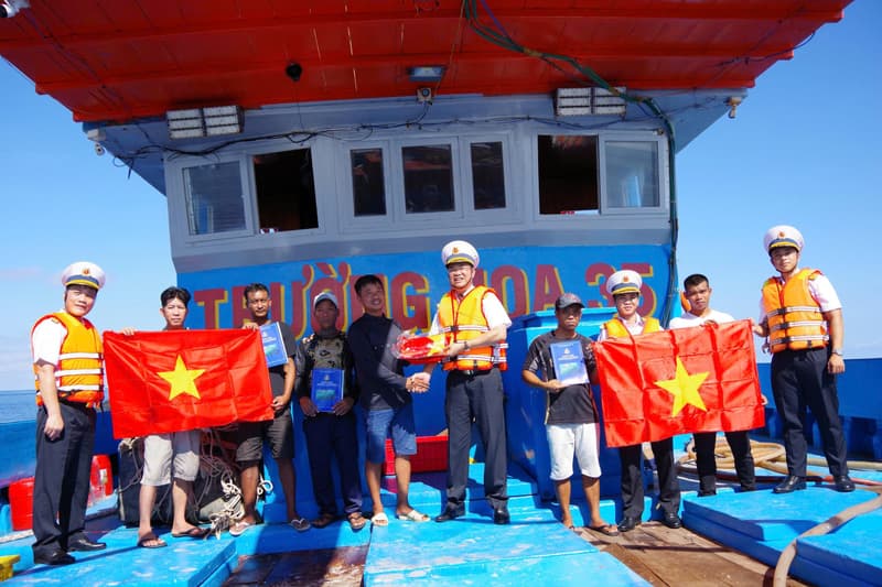 Nền tảng chính trị vững chắc, nâng cao sức mạnh tổng hợp bảo vệ chủ quyền biển đảo phía Nam