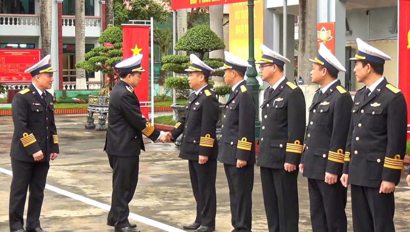 Tư lệnh Hải quân kiểm tra, nắm tình hình tại Hải đoàn 128