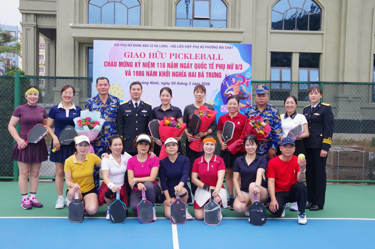 Hội phụ nữ Đoàn 22 và Hội phụ nữ phường Bãi Cháy giao hữu thể thao
