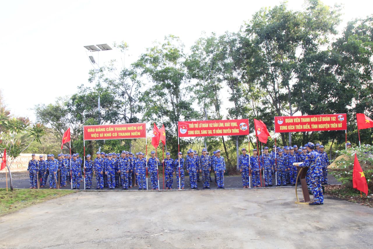 Tuổi trẻ Lữ đoàn 162 xung kích thực hiện thắng lợi nhiệm vụ huấn luyện