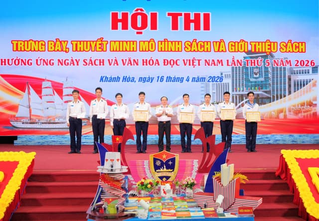 Học viện Hải quân: Sôi nổi Ngày sách và Văn hóa đọc Việt Nam