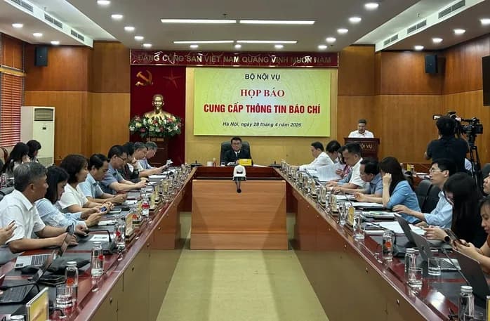 Bộ Nội vụ: Bộ Chính trị thống nhất điều chỉnh tăng mức lương cơ sở lên 2,53 triệu đồng từ 1/7/2026