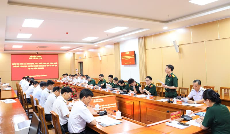Bộ Quốc phòng kiểm tra chuyển đổi số tại Học viện Hải quân