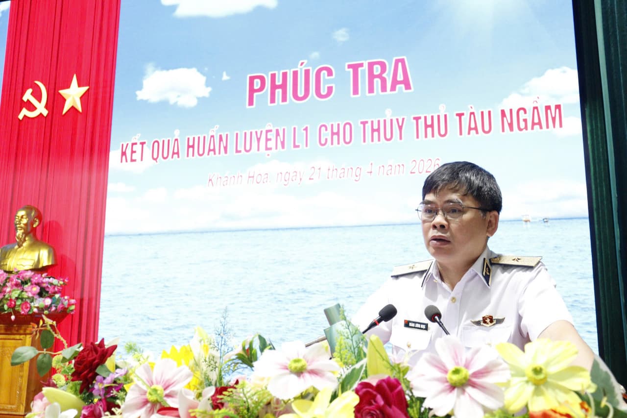 Phúc tra kết quả huấn luyện đối với Trung đoàn 196