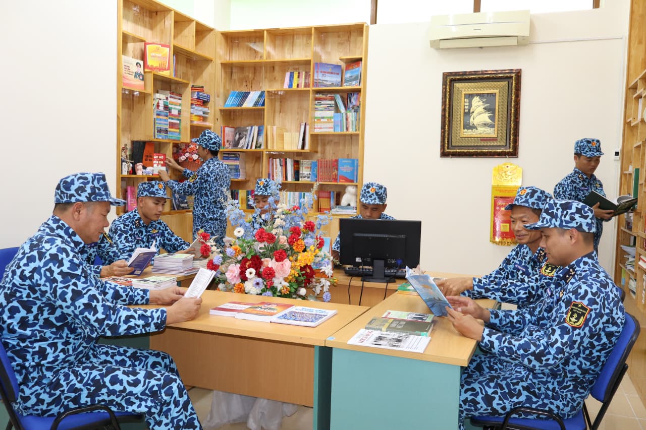 Văn hóa đọc của thủy thủ tàu ngầm