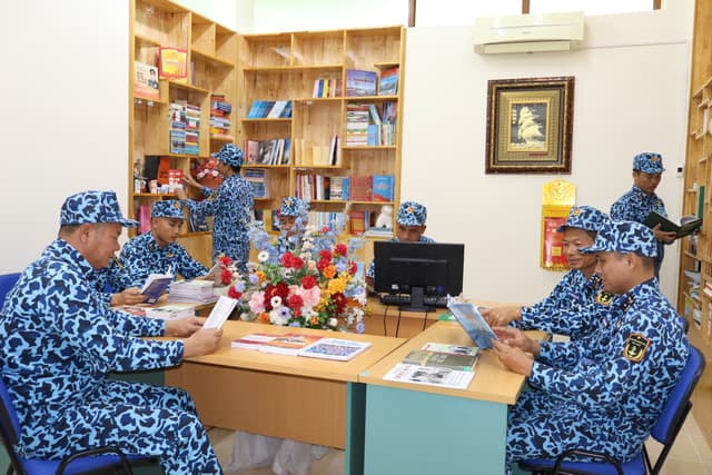 Văn hóa đọc của thủy thủ tàu ngầm