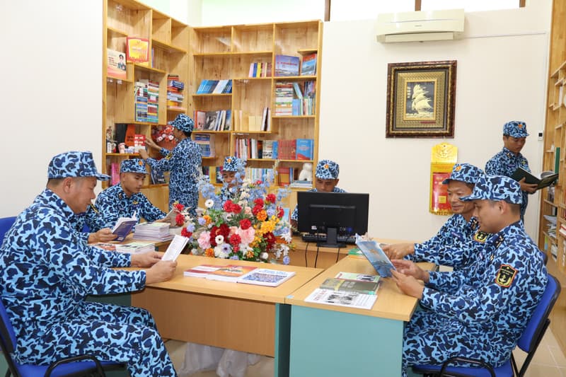 Văn hóa đọc của thủy thủ tàu ngầm