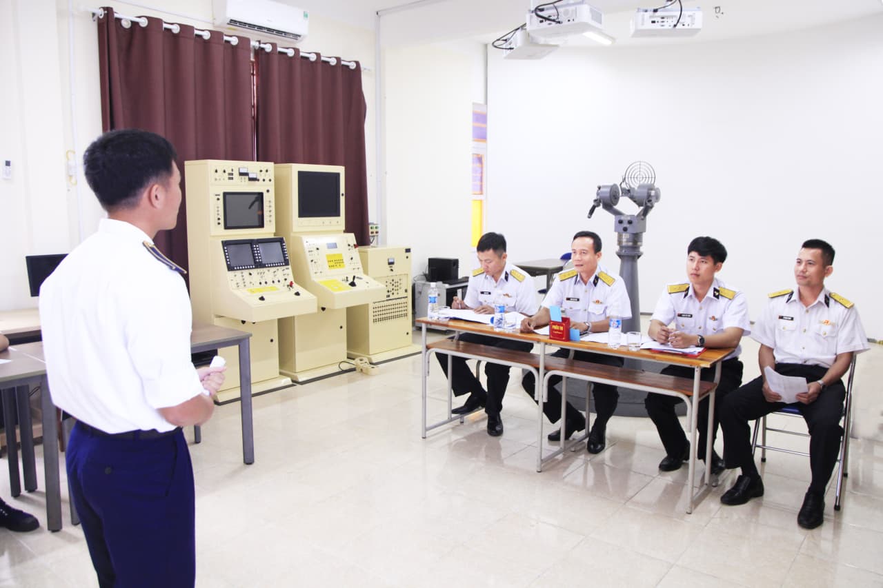 Lữ đoàn 162 kiểm tra học viên kết thúc thực tập tại đơn vị