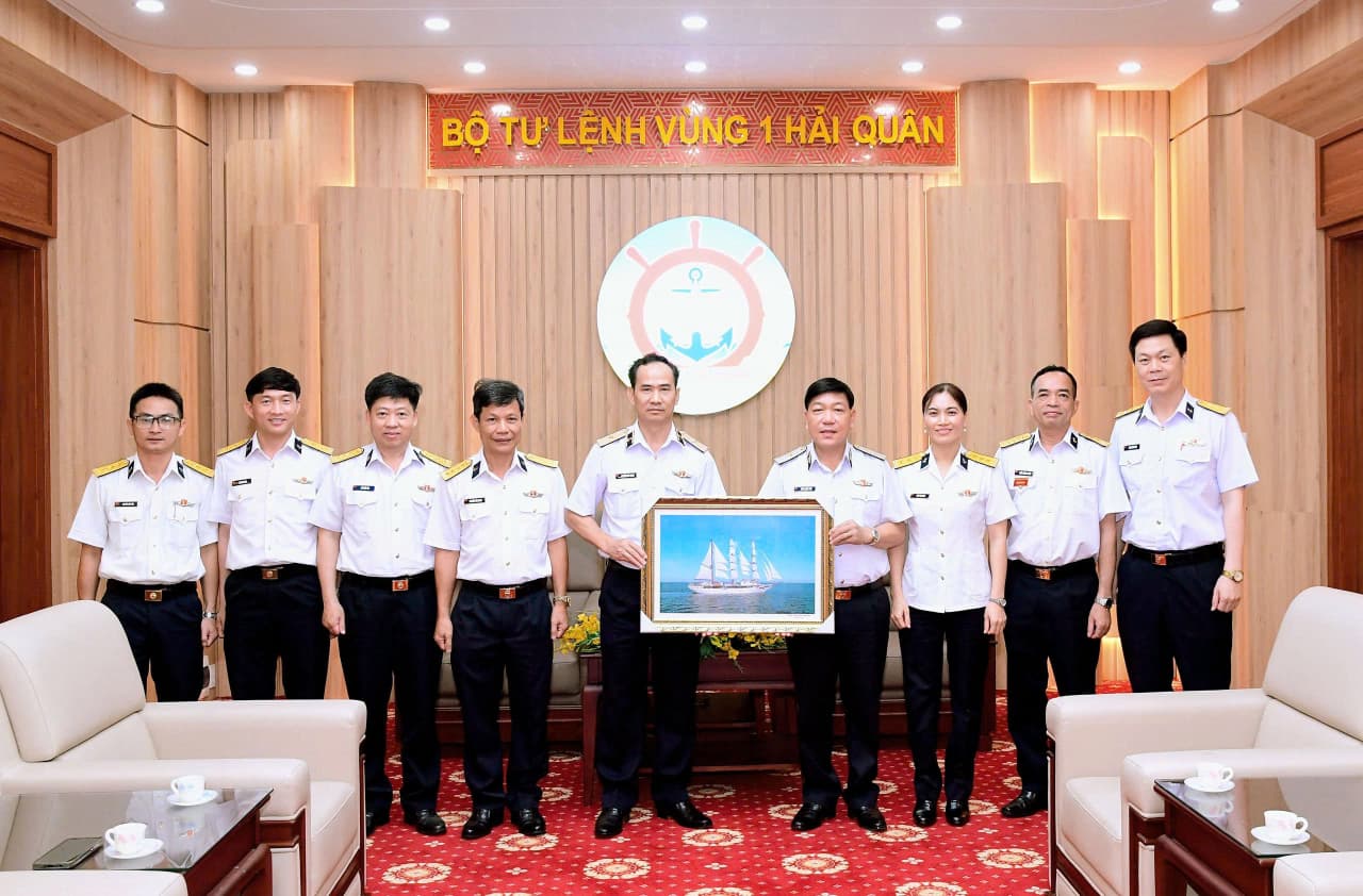 Học viện Hải quân khảo sát thực tế phục vụ nhiệm vụ nghiên cứu khoa học