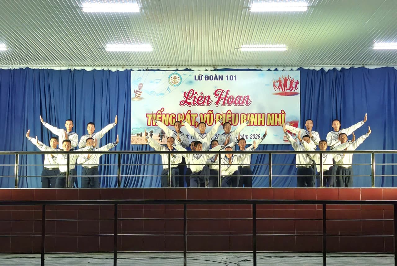 Sôi nổi liên hoan “Tiếng hát - Vũ điệu binh nhì” ở Lữ đoàn 101