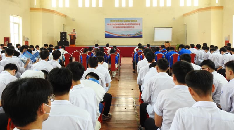 Hải đoàn 128 tuyên truyền biển đảo tại Thanh Hóa