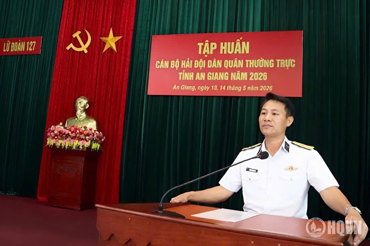 Lữ đoàn 127 tập huấn cán bộ Hải đội Dân quân thường trực