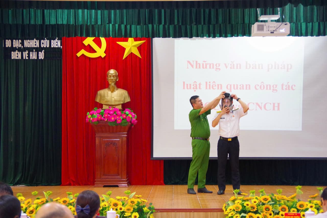 Đoàn Đo đạc, nghiên cứu biển, biên vẽ hải đồ hưởng ứng tháng hành động về an toàn vệ sinh lao động