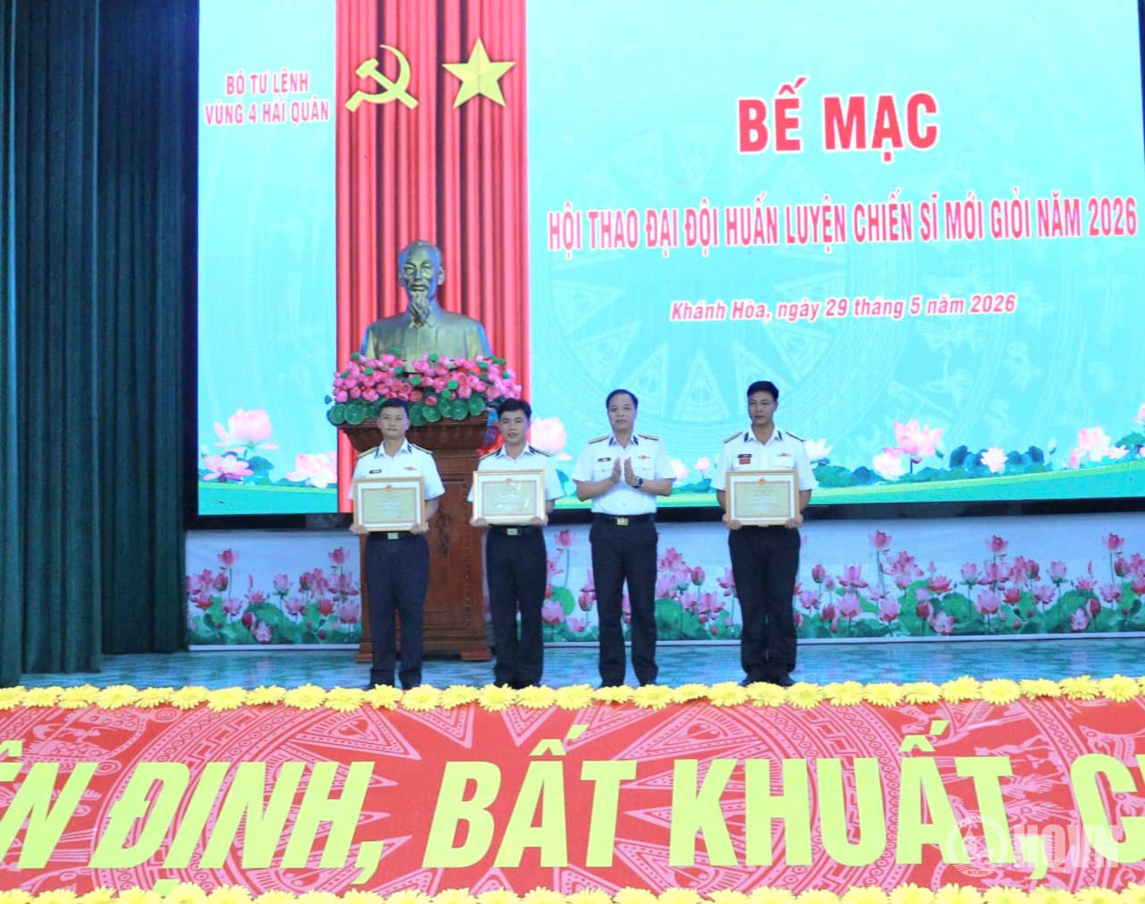Vùng 4 bế mạc Hội thao đại đội huấn luyện chiến sĩ mới giỏi năm 2026