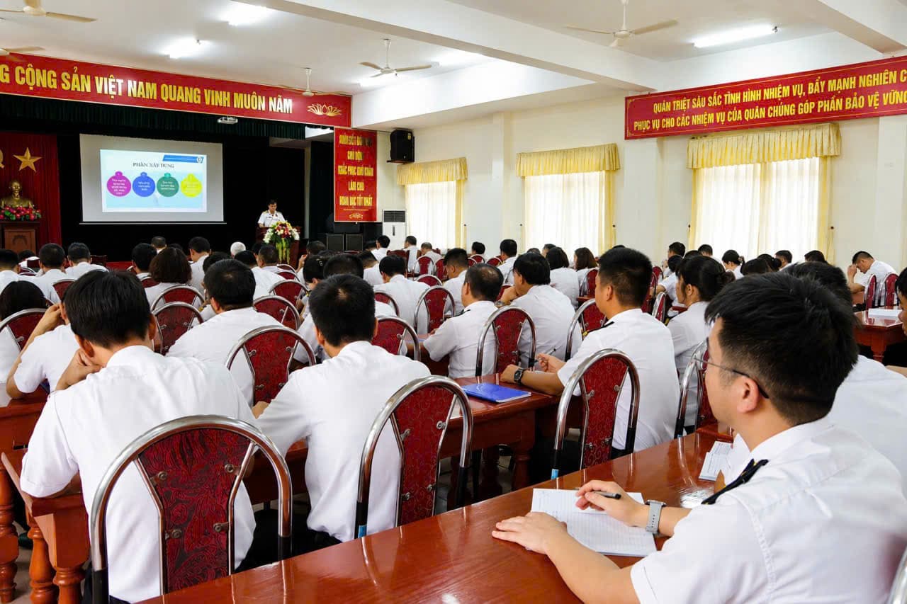 Viện Kỹ thuật Hải quân tuyên truyền, phổ biến, giáo dục pháp luật