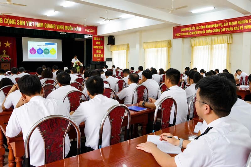 Viện Kỹ thuật Hải quân tuyên truyền, phổ biến, giáo dục pháp luật
