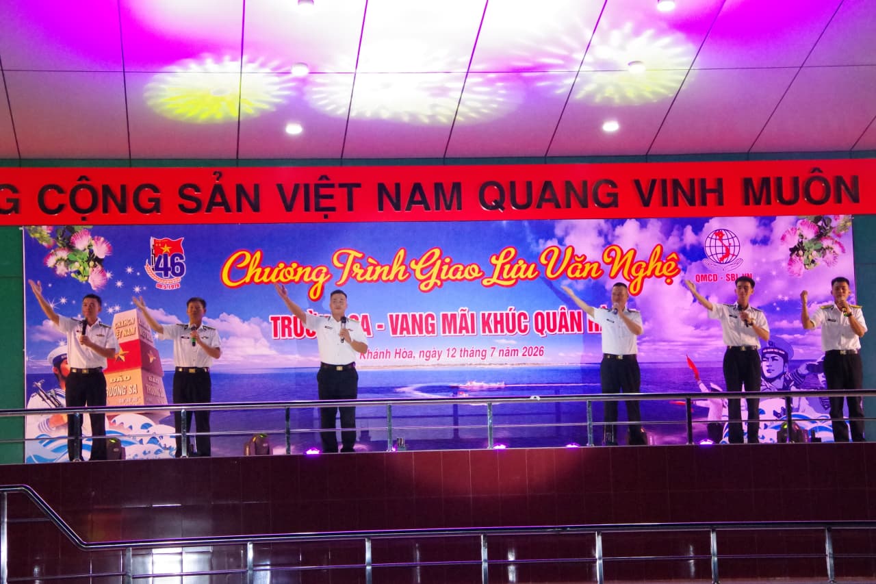 Giao lưu văn nghệ “Trường Sa – Vang mãi khúc quân hành”