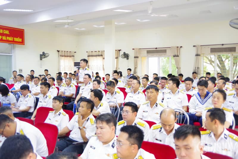 Đoàn Đo đạc, nghiên cứu biển, biên vẽ hải đồ tổ chức đối thoại dân chủ quý II