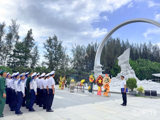 BIỂN VẪN GỌI TÊN CÁC ANH: ADN của lòng yêu nước!
