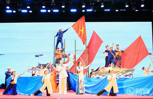 "Thủ lĩnh đoàn" Hải quân đua tài
