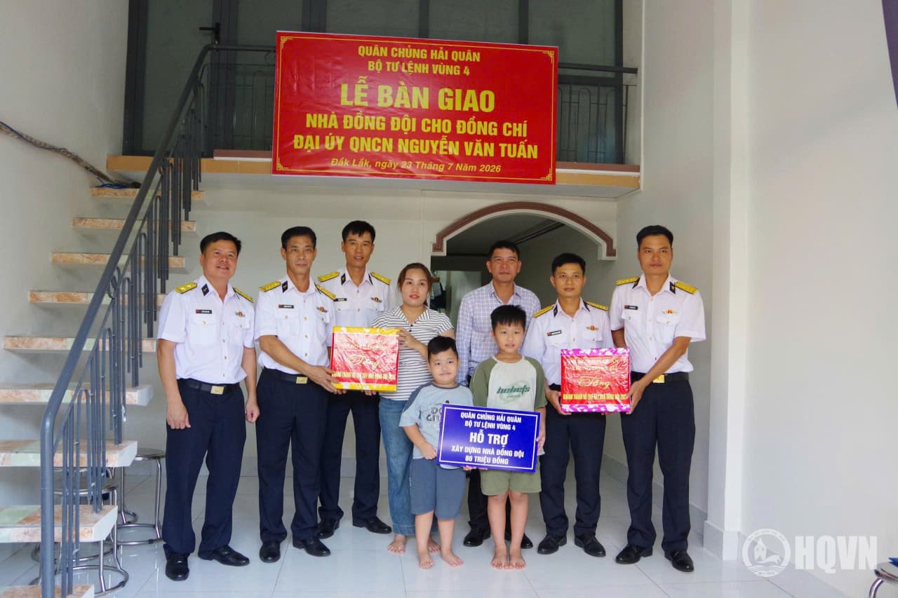 Trung đoàn 451 bàn giao nhà đồng đội tại Đắk Lắk