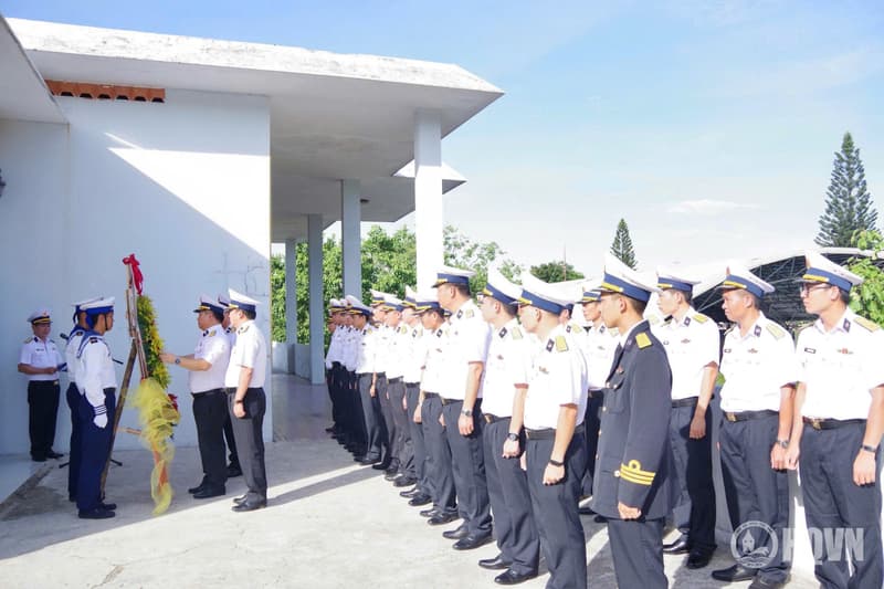 Lữ đoàn 83 dâng hương tưởng niệm các Anh hùng liệt sĩ