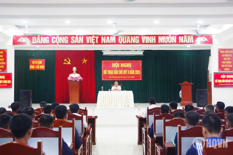 Thủ trưởng Bộ Tư lệnh Vùng 1 đối thoại dân chủ với cán bộ, chiến sĩ Tiểu đoàn 158