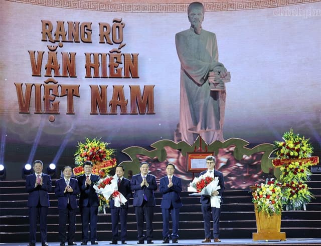 Kỷ niệm 300 năm Ngày sinh Danh nhân văn hóa Lê Quý Đôn