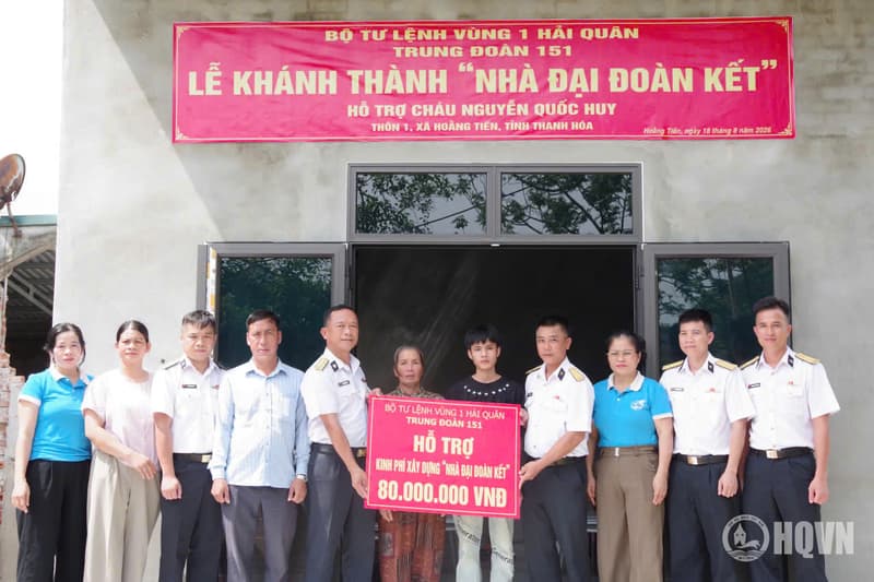 Trung đoàn 151: Bàn giao nhà đại đoàn kết tại Thanh Hóa