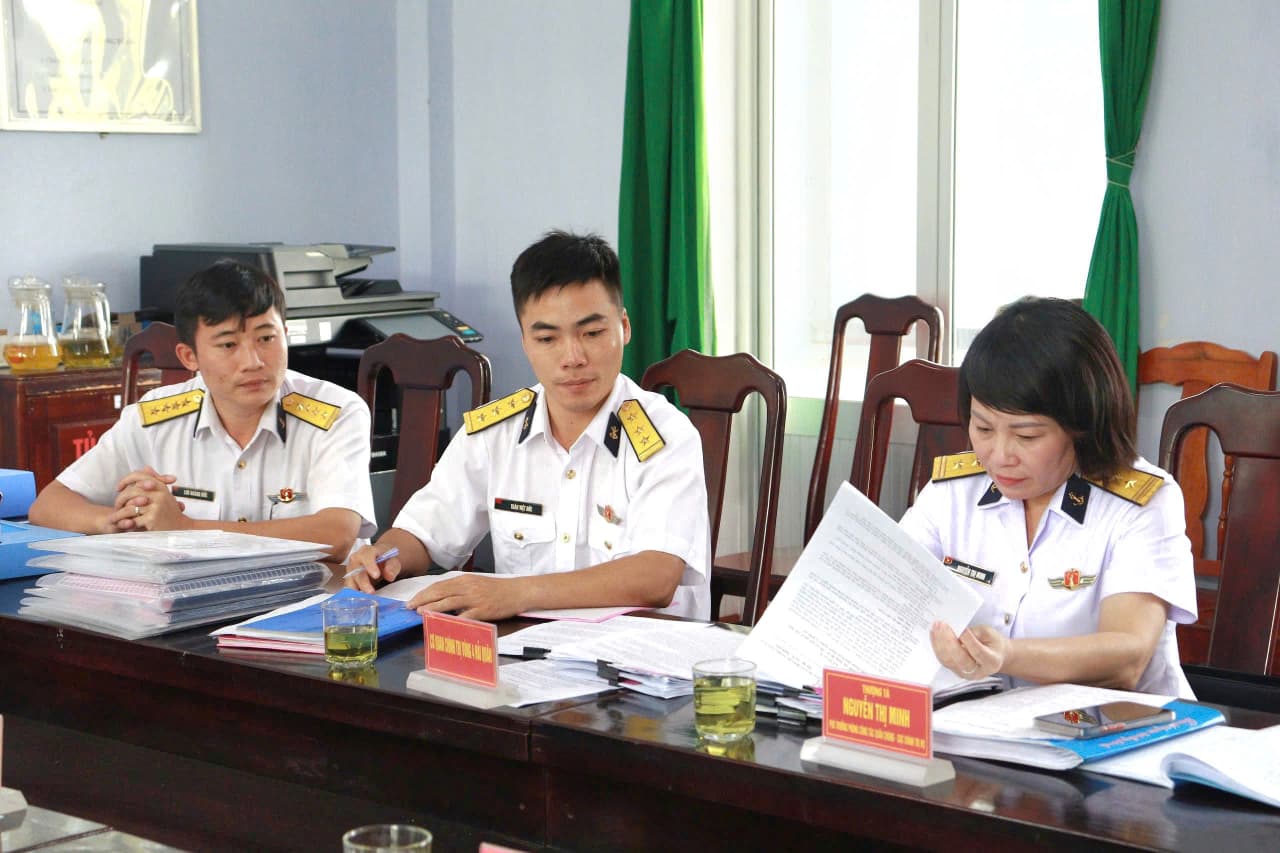 Kiểm tra chuyên sâu công tác đảng, công tác chính trị tại Lữ đoàn 101 và Lữ đoàn 162