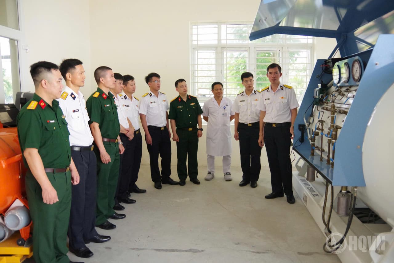 Viện Y học Hải quân khai mạc khóa huấn luyện y học dưới nước