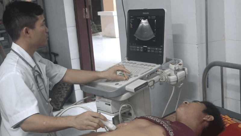 Đảo Song Tử Tây cấp cứu ngư dân bị bệnh trên biển