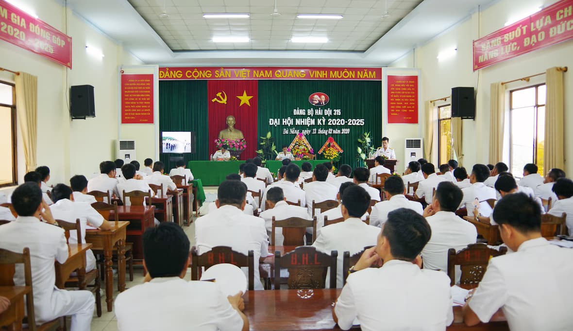 Đảng bộ bộ phận Hải đội 315 được chọn đại hội trước trong Đảng bộ Lữ đoàn 172