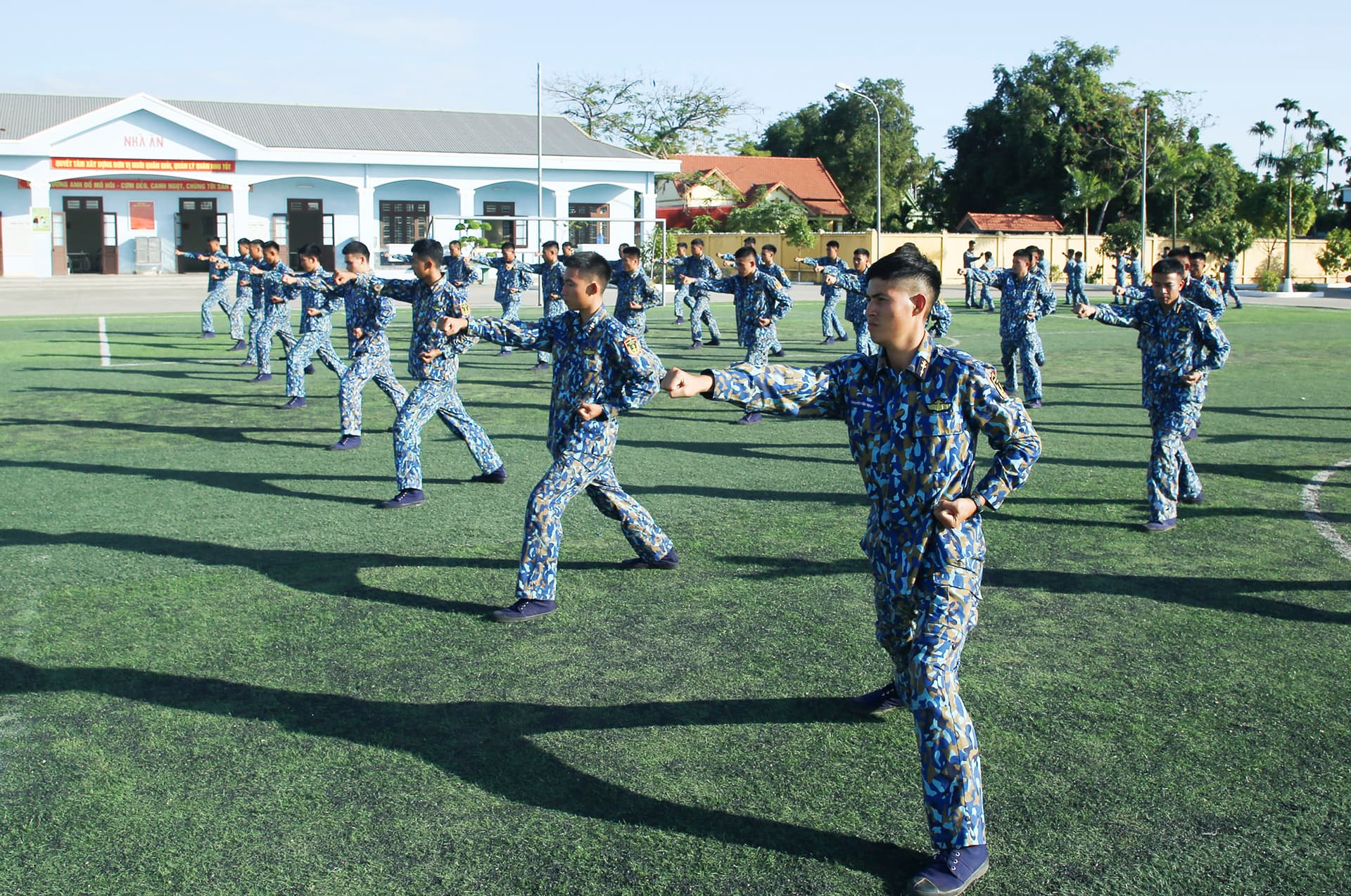 Say mê luyện rèn trong giờ thứ tám